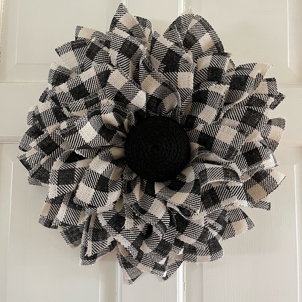NWOT Buffalo Plaid  flower wreath